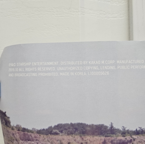 Monsta X - Follow - Album Poster - Picture 3 of 3